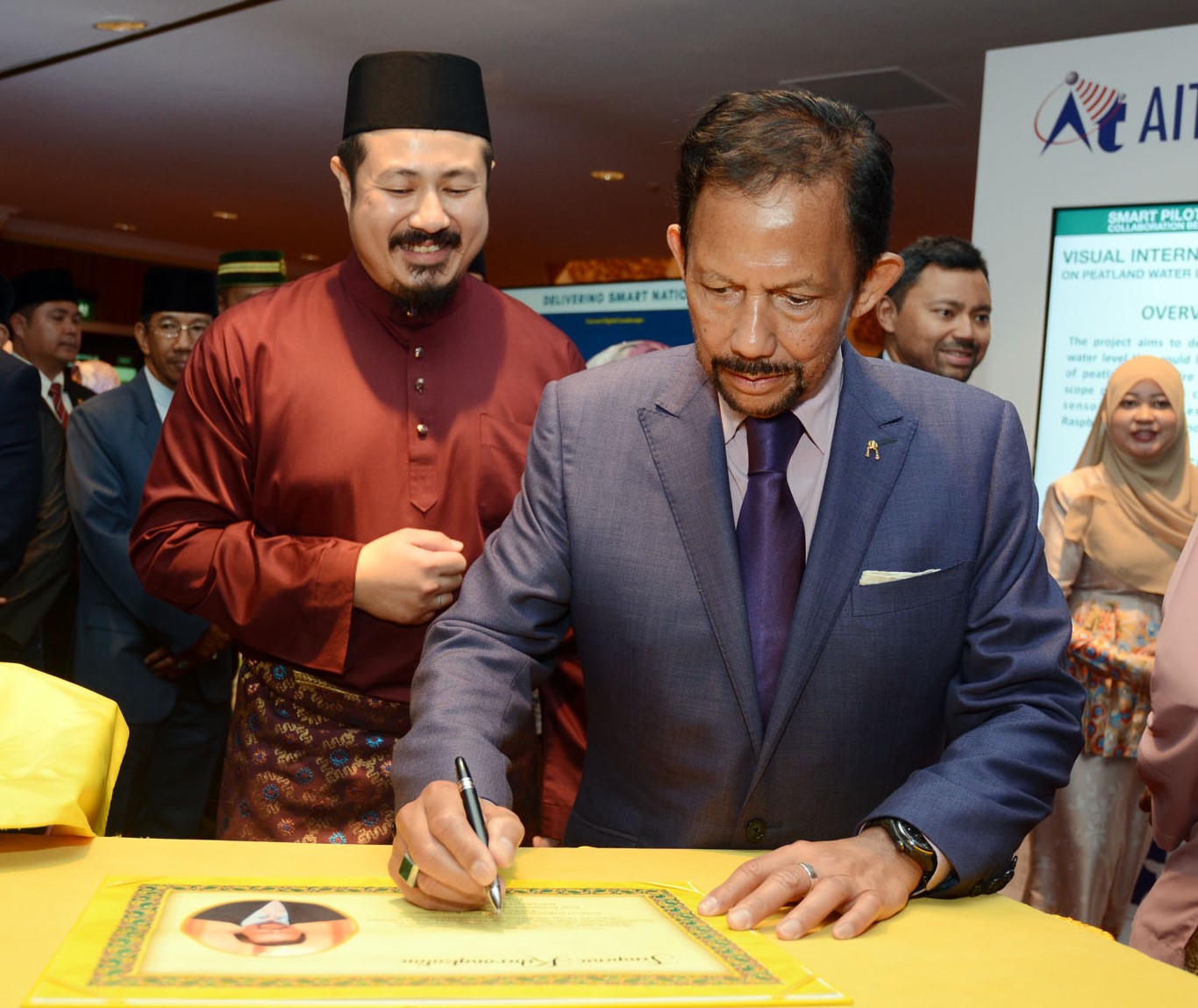 030819-HariBelia-HM signing.jpg